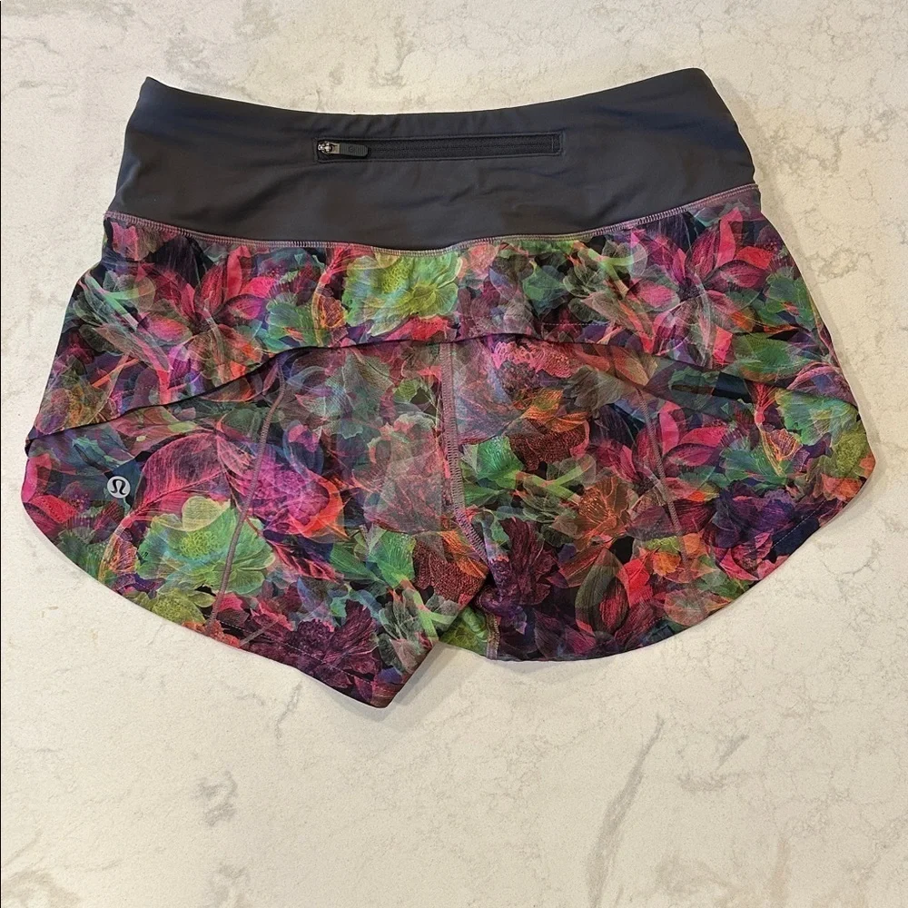 Lululemon Speed Up Low-Rise Lined Short 4” Vivid Floral Multi/Graphite Grey